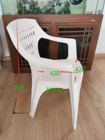 plastic-chair-big-0